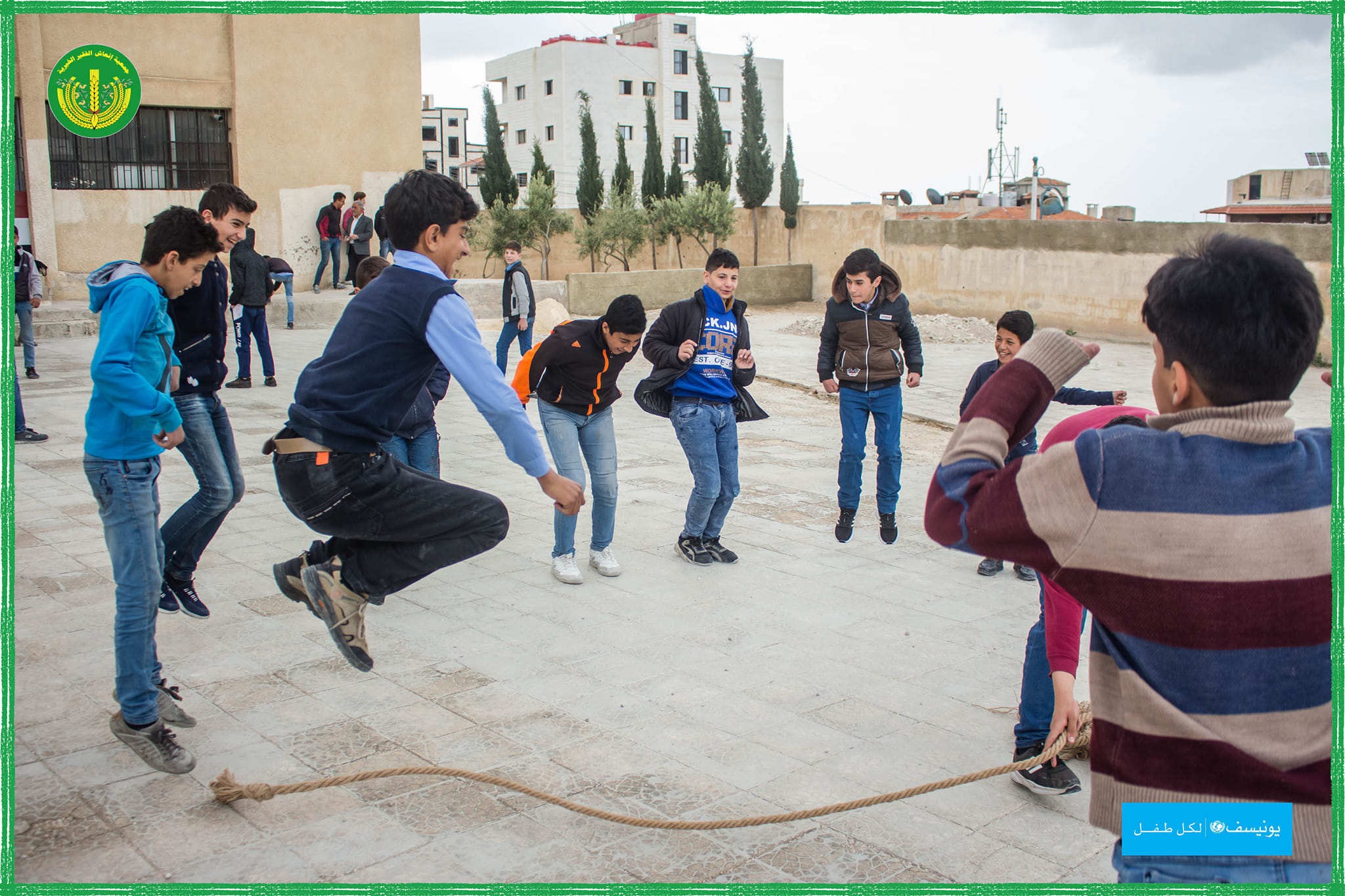 الأطفال قصة حلم وقصيدة أمل وخاطرة عذوبة 🥰💚.